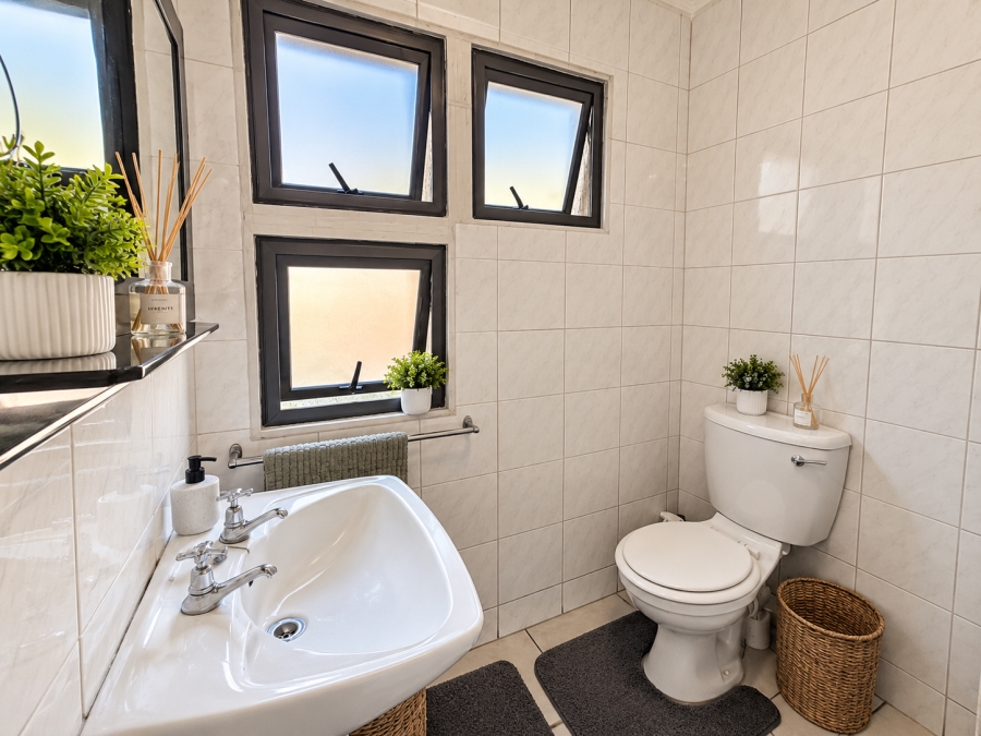 4 Bedroom Property for Sale in Bassonia Gauteng