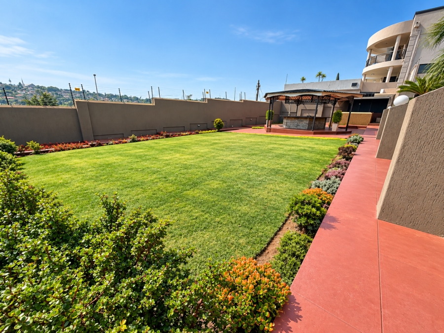 4 Bedroom Property for Sale in Bassonia Gauteng