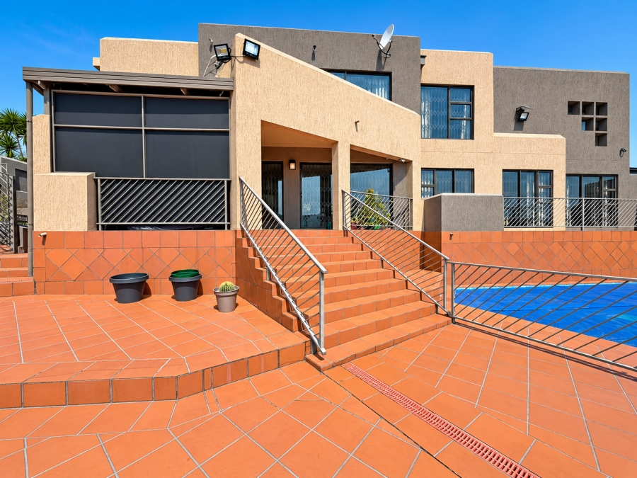 4 Bedroom Property for Sale in Bassonia Gauteng