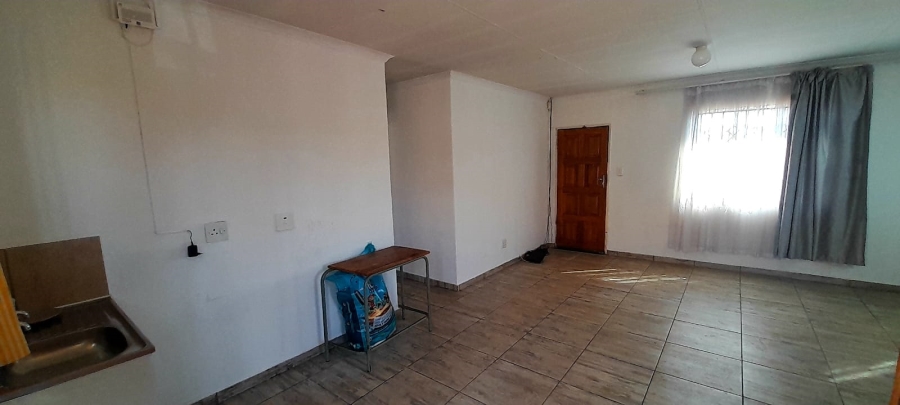 To Let 3 Bedroom Property for Rent in Protea Glen Gauteng
