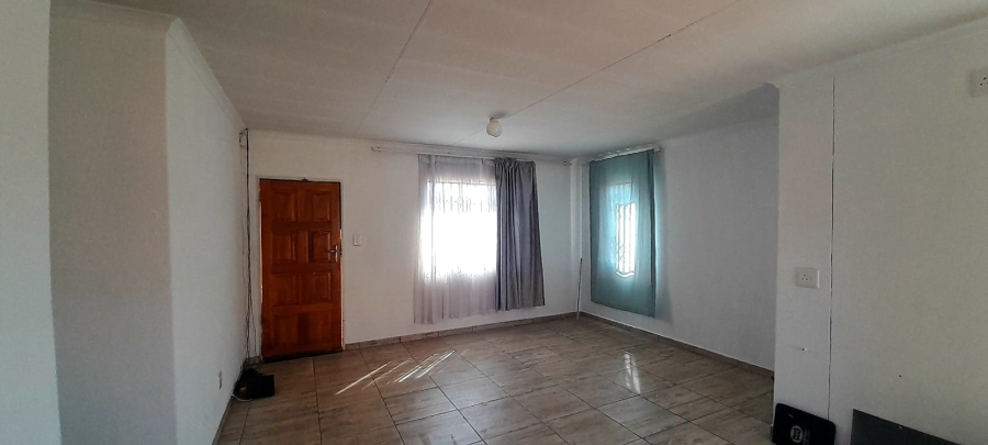 To Let 3 Bedroom Property for Rent in Protea Glen Gauteng