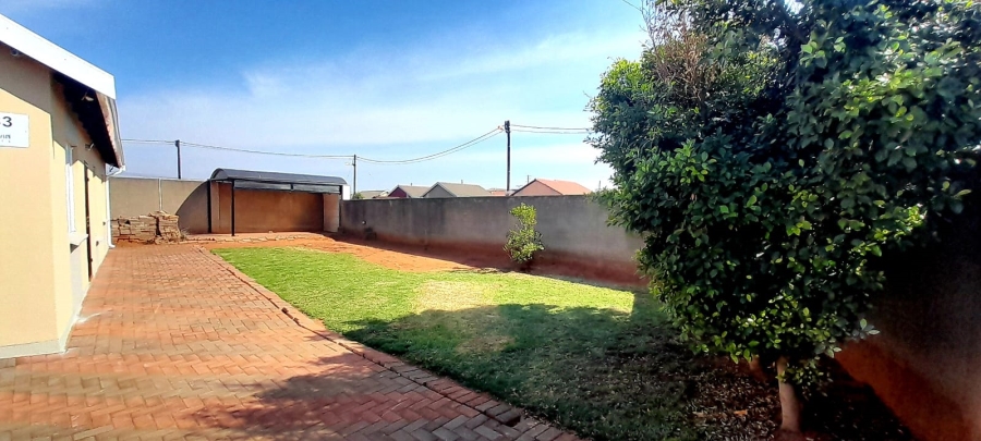 To Let 3 Bedroom Property for Rent in Protea Glen Gauteng
