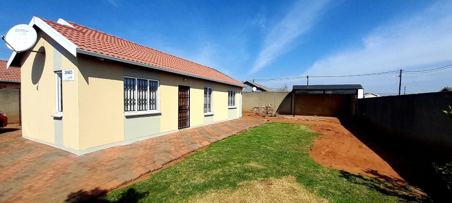 To Let 3 Bedroom Property for Rent in Protea Glen Gauteng