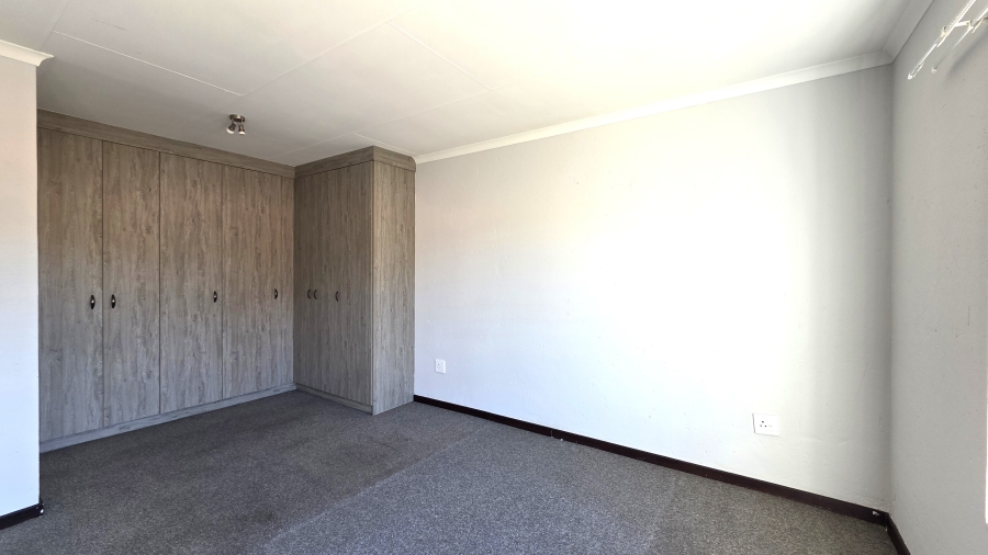 3 Bedroom Property for Sale in Wilgeheuwel Gauteng