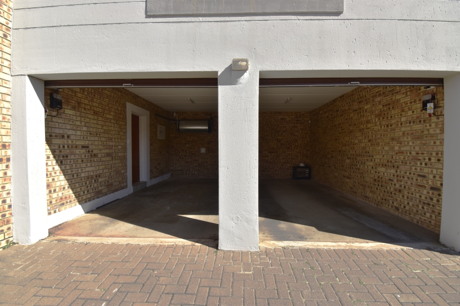 3 Bedroom Property for Sale in Wilgeheuwel Gauteng