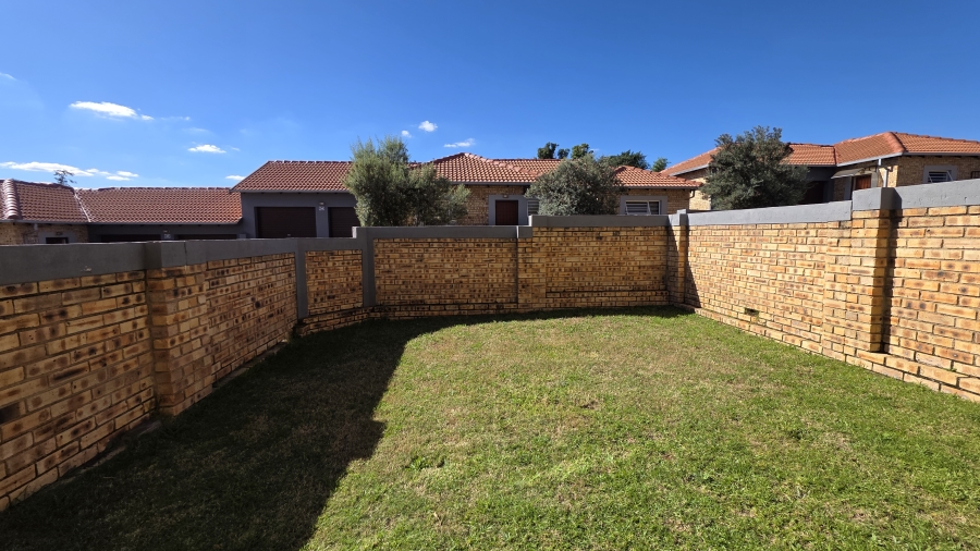 3 Bedroom Property for Sale in Wilgeheuwel Gauteng