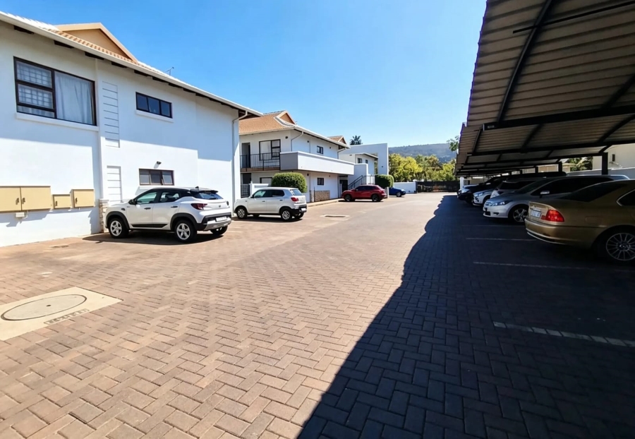 To Let 2 Bedroom Property for Rent in Waverley Gauteng