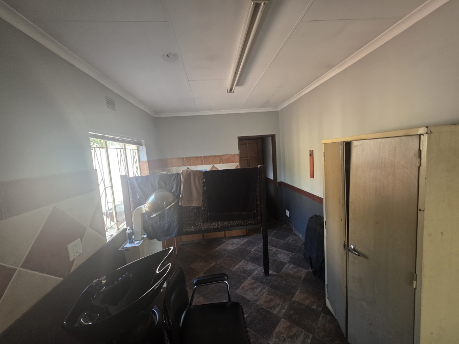 To Let 3 Bedroom Property for Rent in Villieria Gauteng