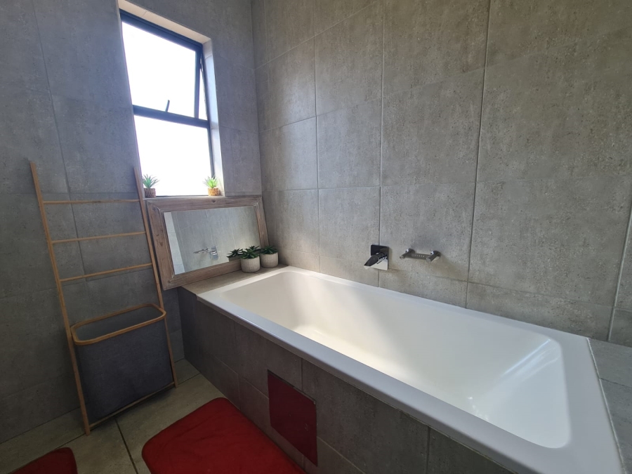 3 Bedroom Property for Sale in Six Fountains Residential Estate Gauteng