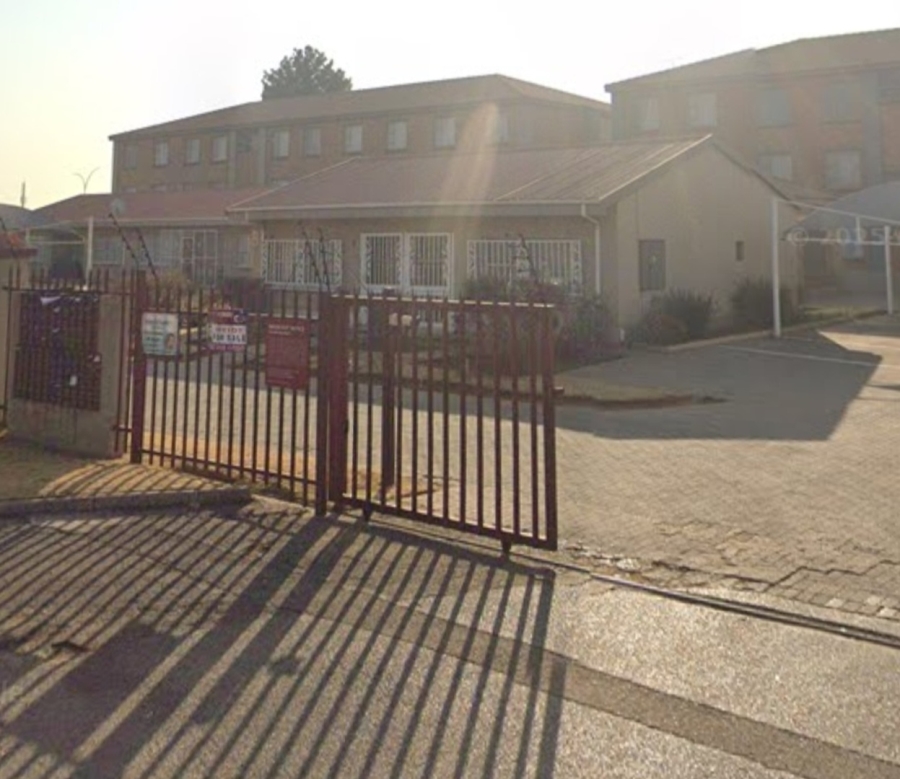 1 Bedroom Property for Sale in Vanderbijlpark CW 5 Gauteng