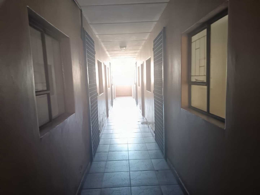 1 Bedroom Property for Sale in Vanderbijlpark CW 5 Gauteng