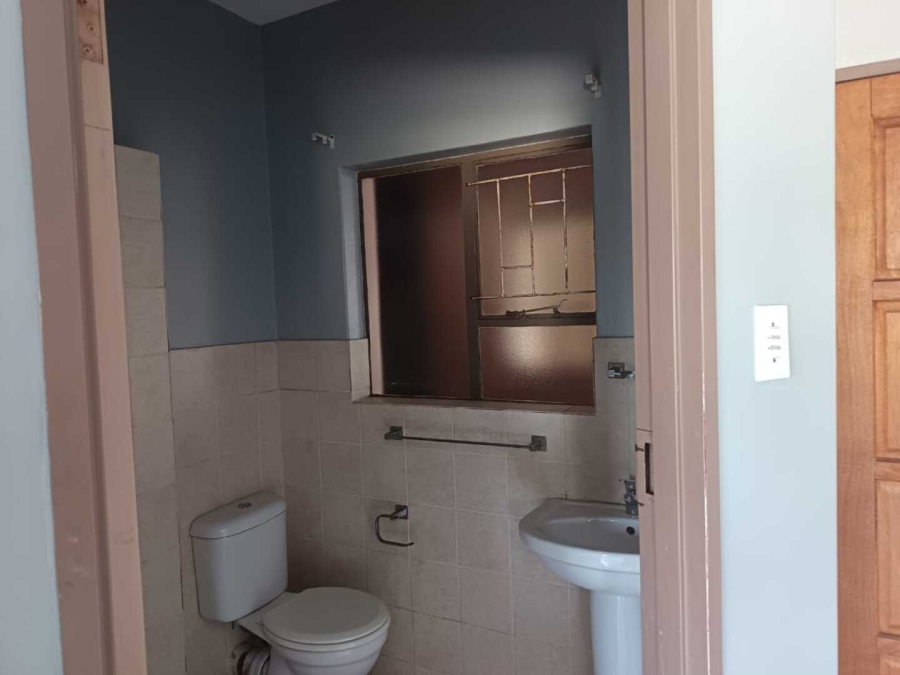 1 Bedroom Property for Sale in Vanderbijlpark CW 5 Gauteng