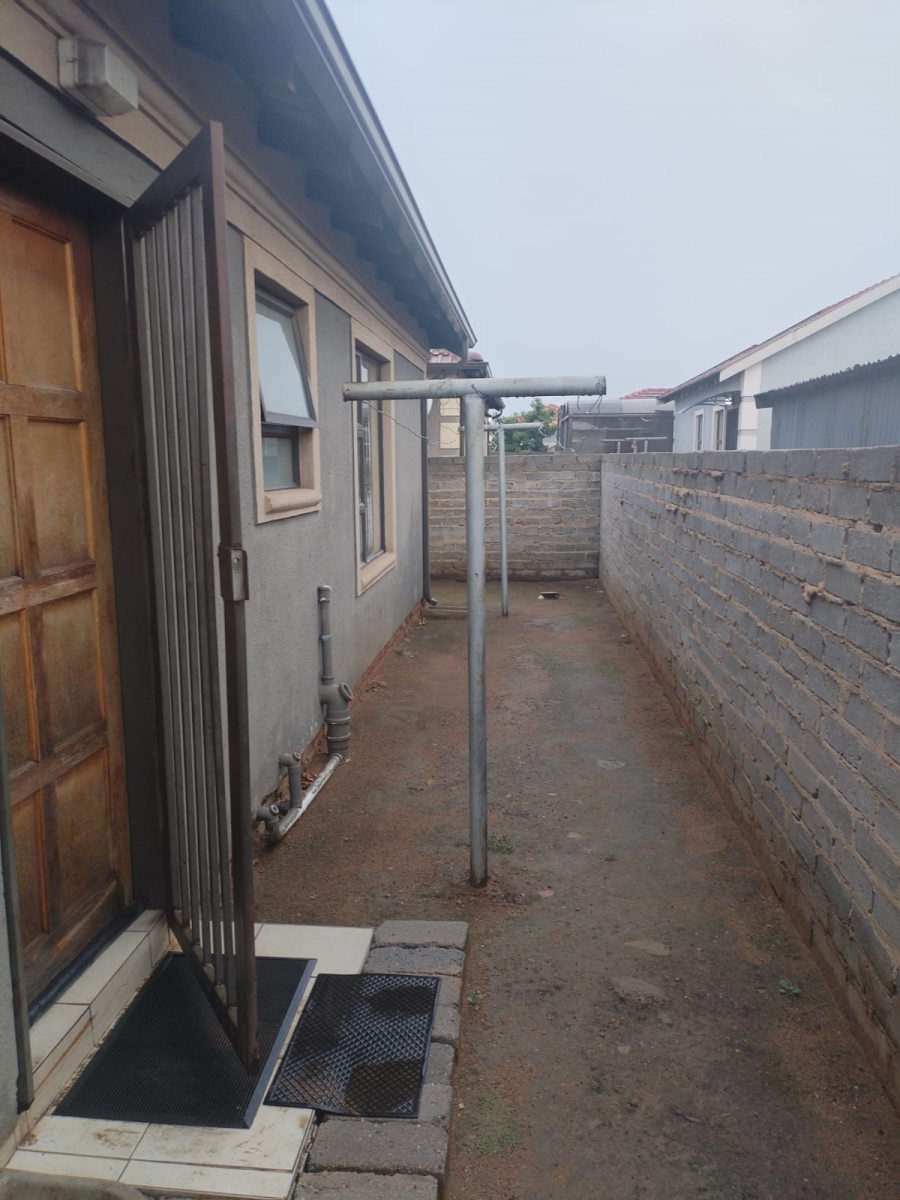 3 Bedroom Property for Sale in Vanderbijlpark CW 4 Gauteng
