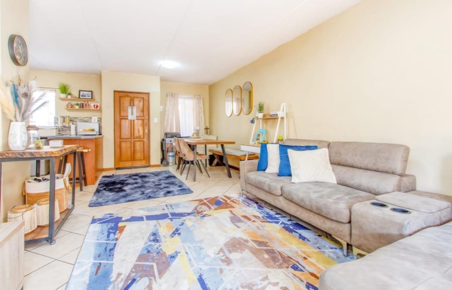 2 Bedroom Property for Sale in Noordwyk Gauteng