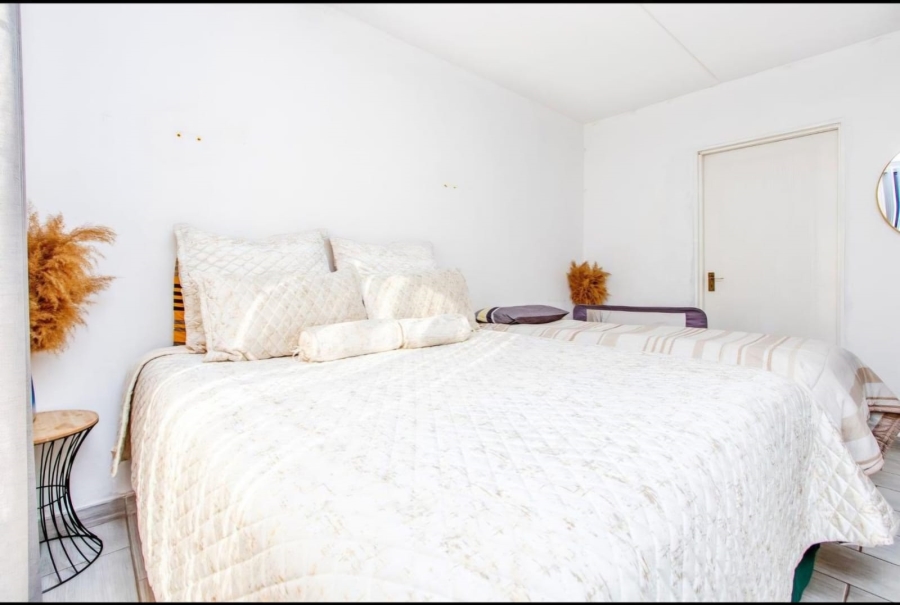 2 Bedroom Property for Sale in Noordwyk Gauteng