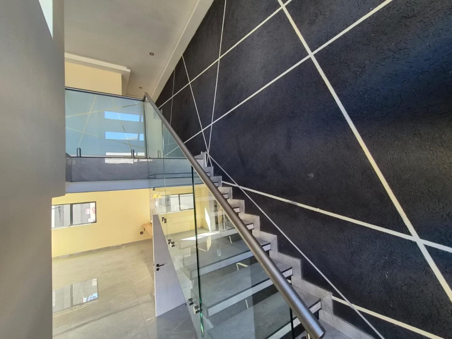 To Let 3 Bedroom Property for Rent in Ferndale Gauteng