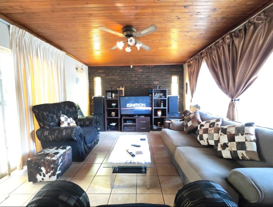 10 Bedroom Property for Sale in Walkerville Gauteng