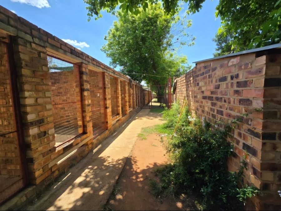10 Bedroom Property for Sale in Walkerville Gauteng