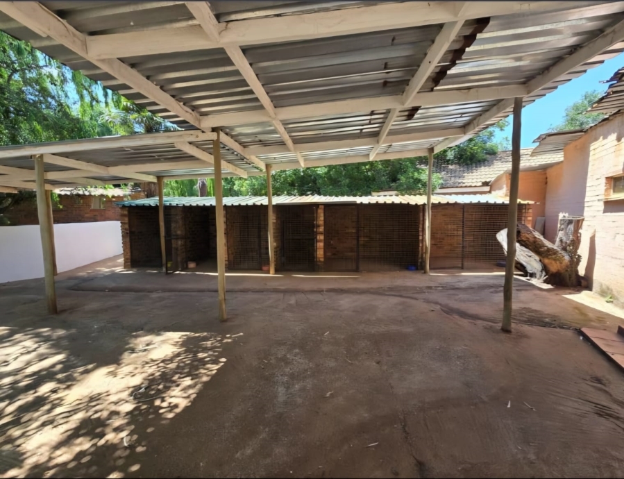 10 Bedroom Property for Sale in Walkerville Gauteng