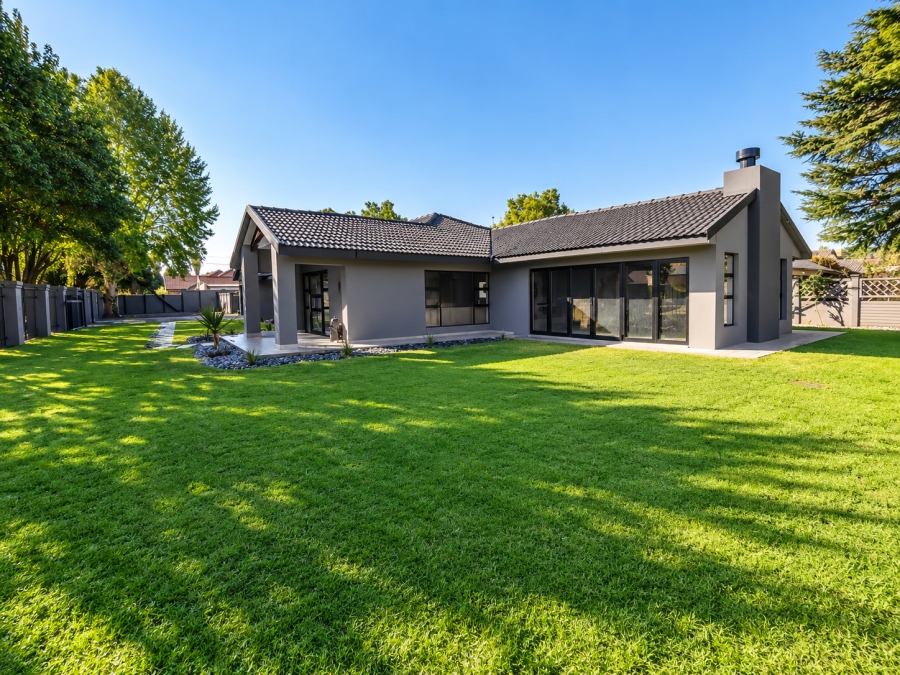 4 Bedroom Property for Sale in Risiville Gauteng