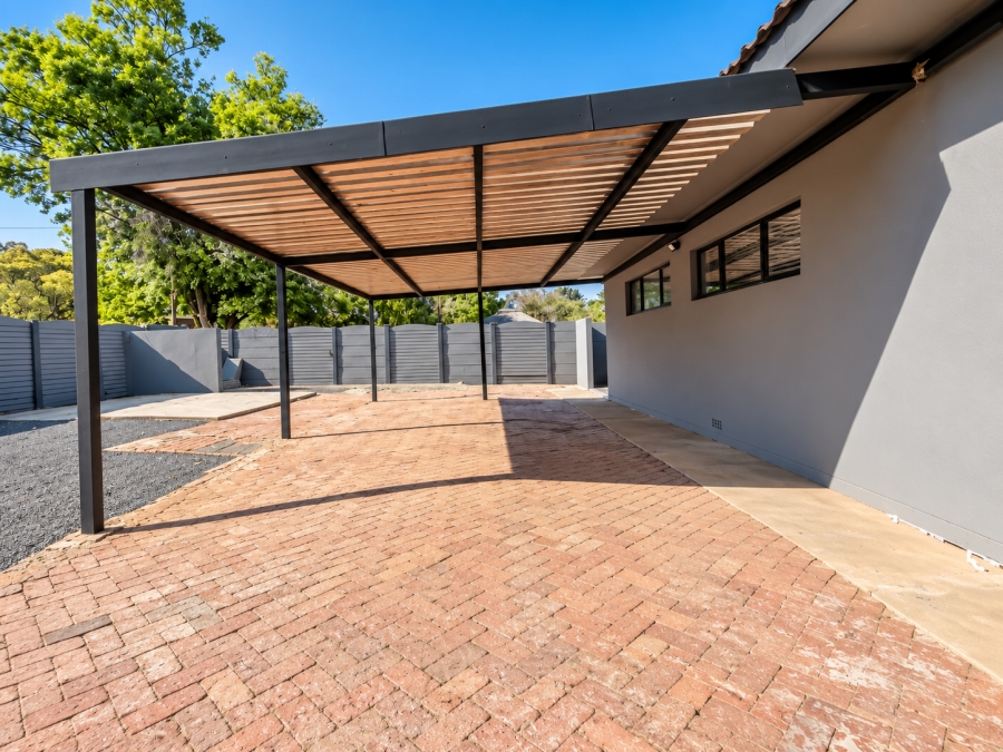 4 Bedroom Property for Sale in Risiville Gauteng