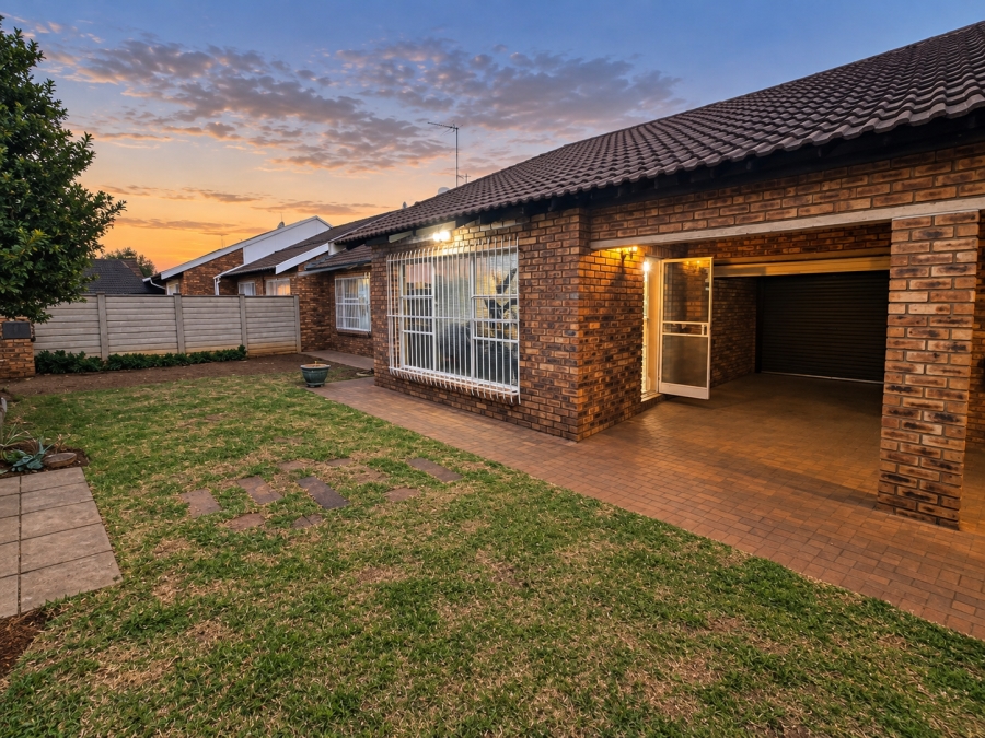 2 Bedroom Property for Sale in Waldrift Gauteng