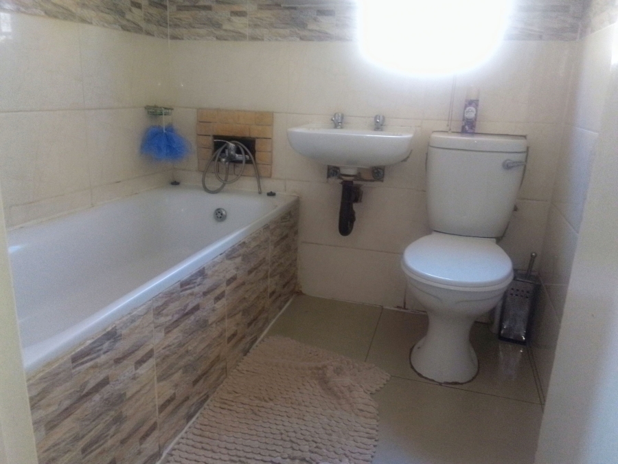 3 Bedroom Property for Sale in Protea Glen Gauteng