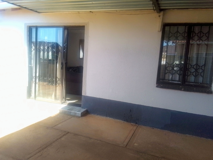 3 Bedroom Property for Sale in Protea Glen Gauteng