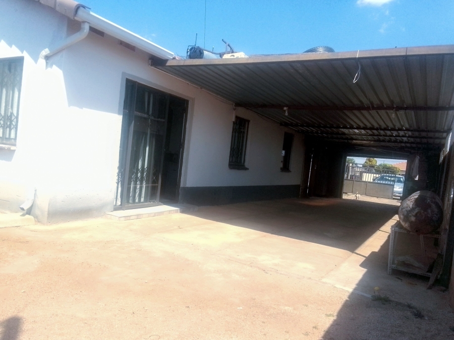 3 Bedroom Property for Sale in Protea Glen Gauteng