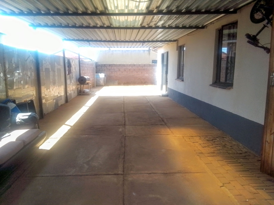 3 Bedroom Property for Sale in Protea Glen Gauteng