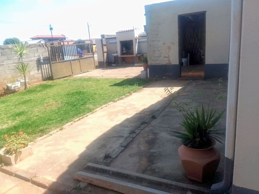 3 Bedroom Property for Sale in Protea Glen Gauteng