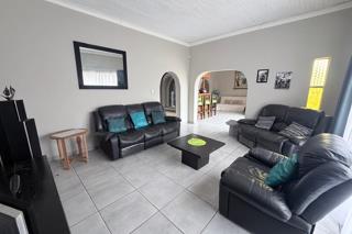 4 Bedroom Property for Sale in Sunair Park Gauteng