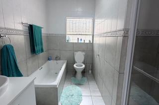 4 Bedroom Property for Sale in Sunair Park Gauteng
