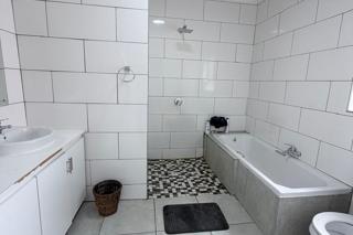 4 Bedroom Property for Sale in Sunair Park Gauteng