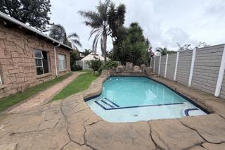 4 Bedroom Property for Sale in Sunair Park Gauteng