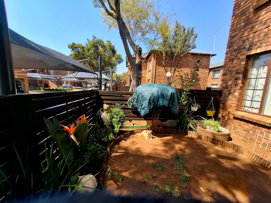 2 Bedroom Property for Sale in Sonneveld Gauteng