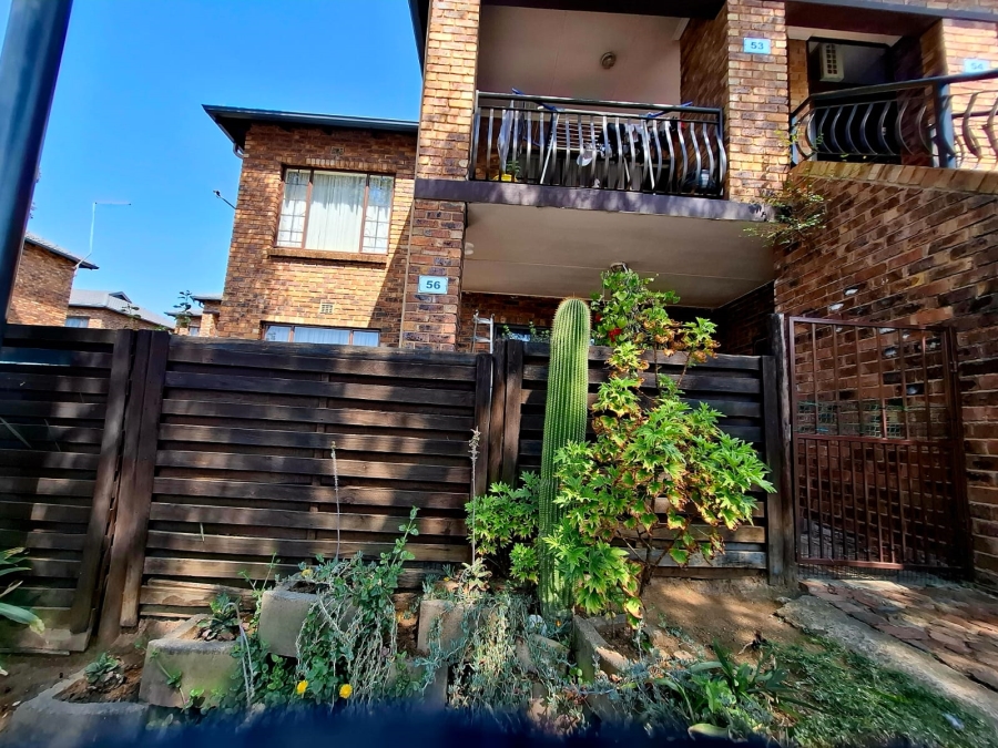 2 Bedroom Property for Sale in Sonneveld Gauteng