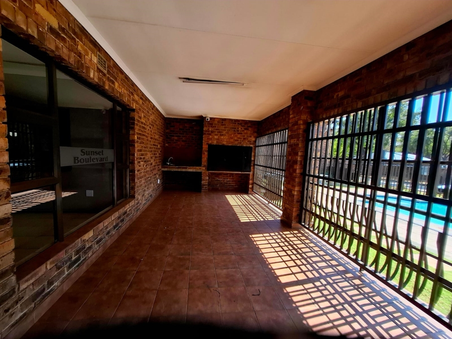 2 Bedroom Property for Sale in Sonneveld Gauteng