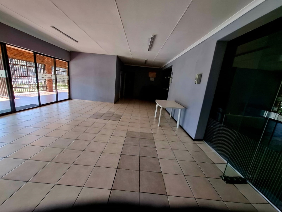 2 Bedroom Property for Sale in Sonneveld Gauteng
