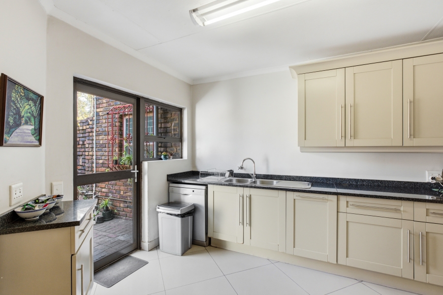 5 Bedroom Property for Sale in Bryanston Gauteng