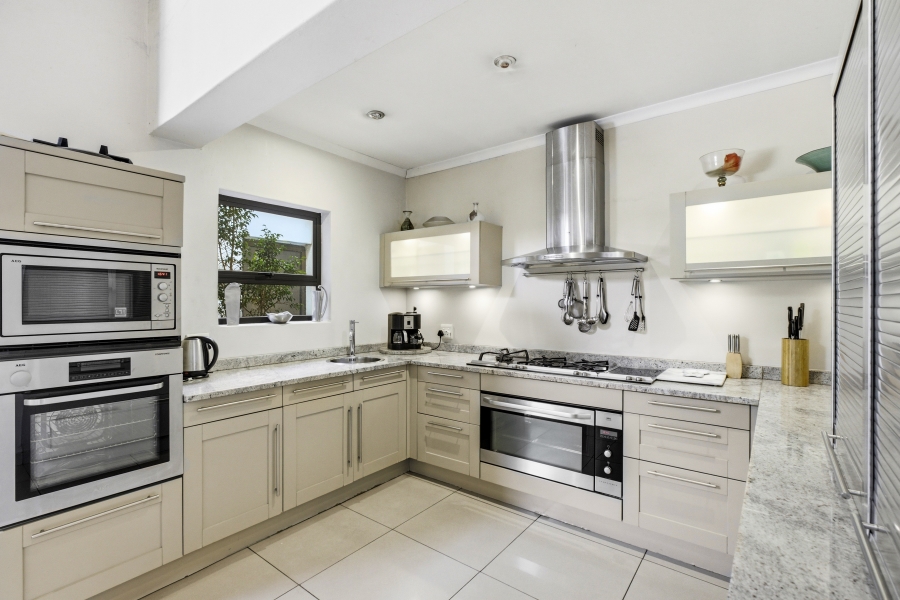 5 Bedroom Property for Sale in Bryanston Gauteng
