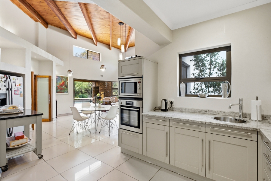 5 Bedroom Property for Sale in Bryanston Gauteng