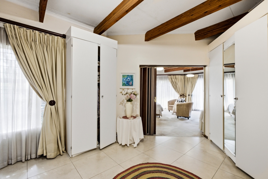 5 Bedroom Property for Sale in Bryanston Gauteng