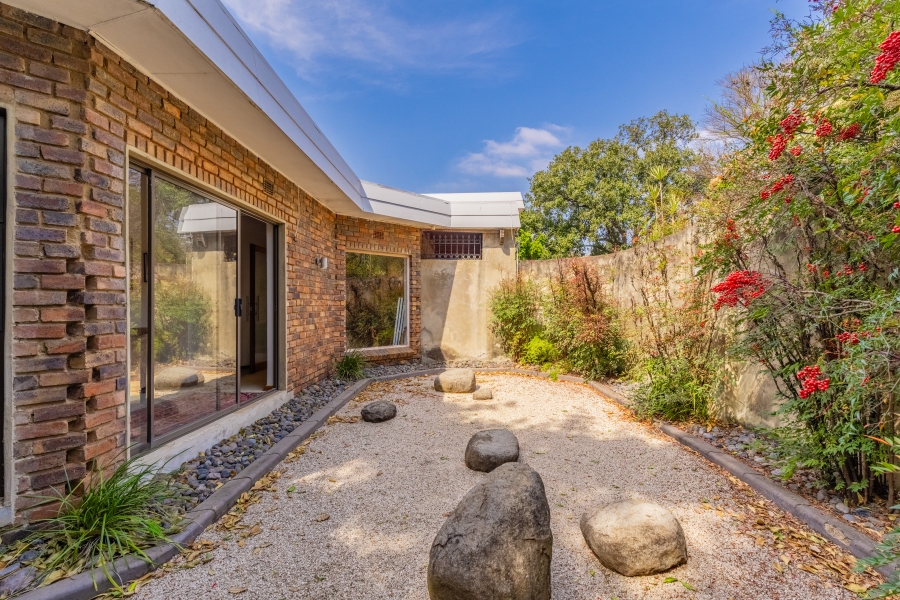 5 Bedroom Property for Sale in Bryanston Gauteng
