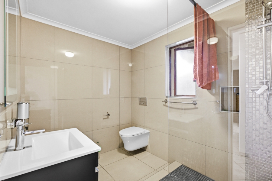 2 Bedroom Property for Sale in Broadacres Gauteng