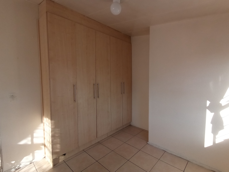 2 Bedroom Property for Sale in Ridgeway Gauteng