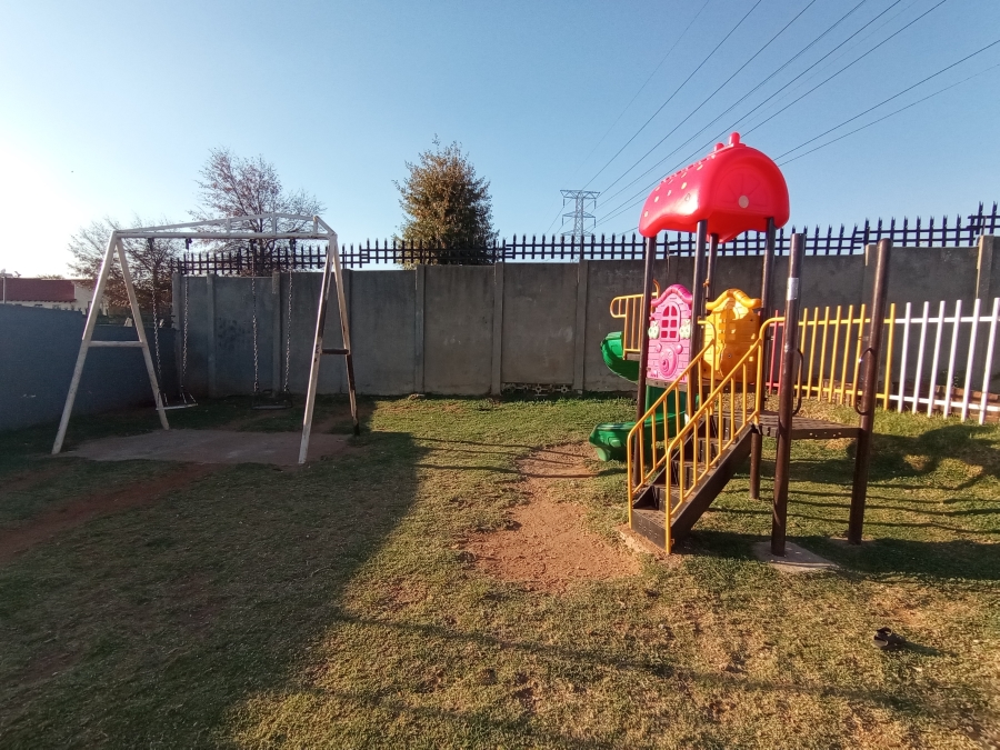2 Bedroom Property for Sale in Ridgeway Gauteng