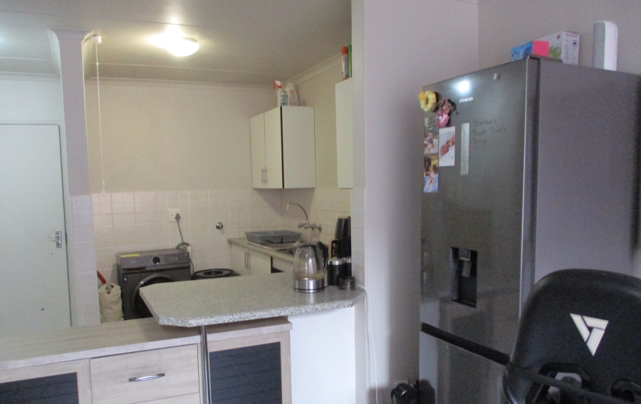 1 Bedroom Property for Sale in Helderkruin Gauteng