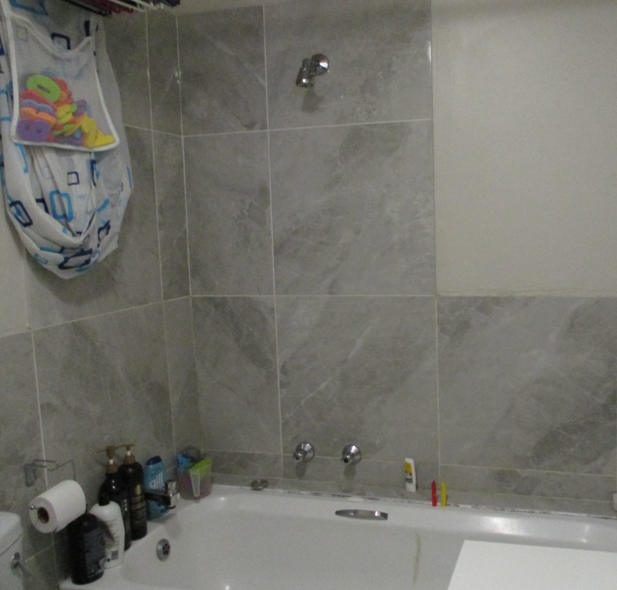 1 Bedroom Property for Sale in Helderkruin Gauteng