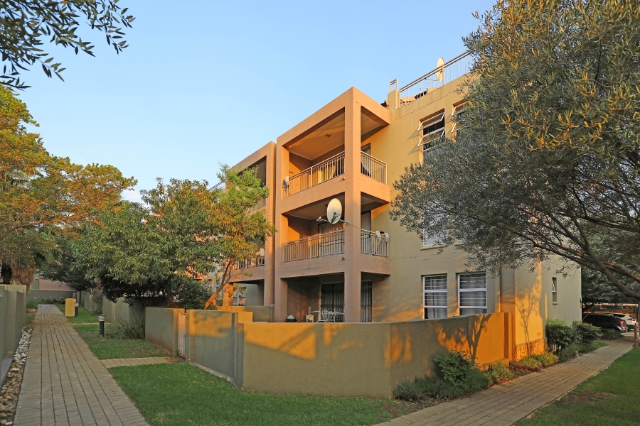 To Let 2 Bedroom Property for Rent in Sunninghill Gauteng
